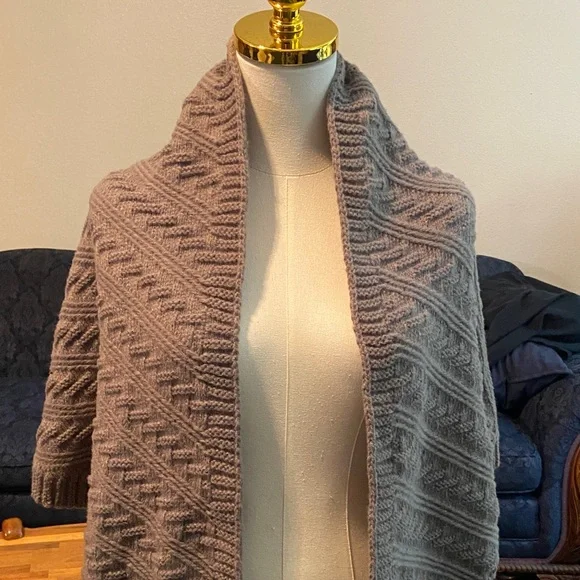 Cozy Gray Knit Women's Sweater - Picture 1 of 5